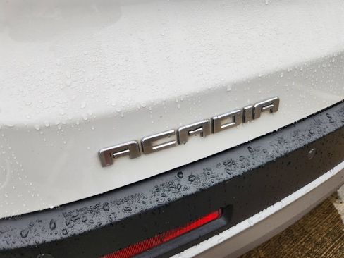 Used 2019 GMC Acadia SLT FWD image 12