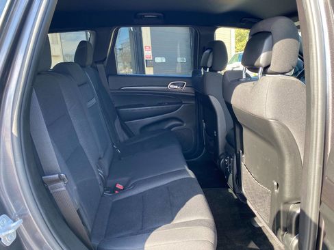Used 2014 Jeep Grand Cherokee Laredo image 25