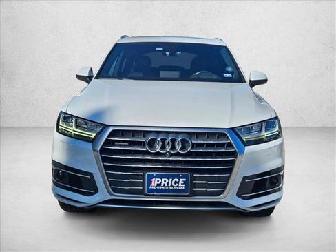 Used 2019 Audi Q7 3.0T Prestige image 2