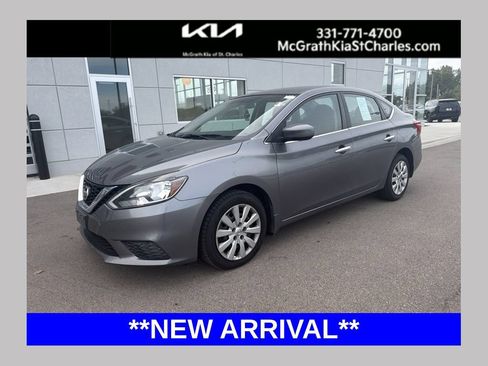 Used 2016 Nissan Sentra S FWD image 1
