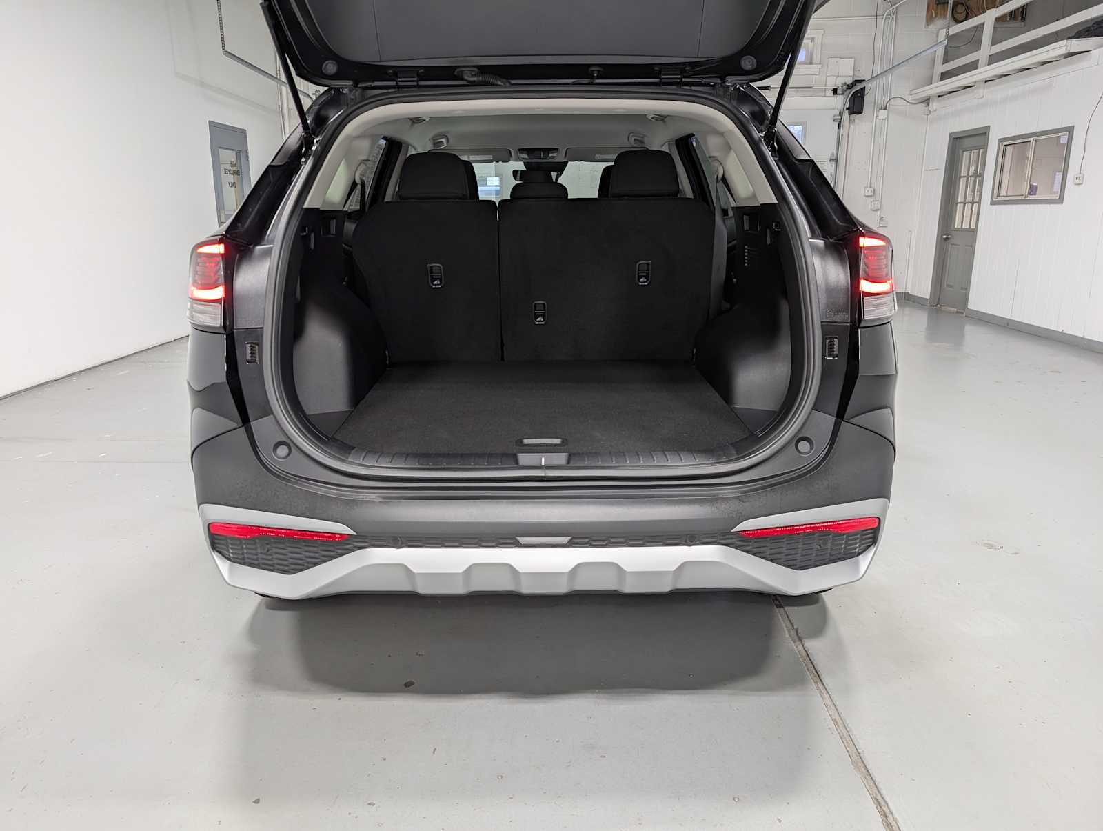 Certified 2025 Kia Sportage LX AWD/4WD image 37