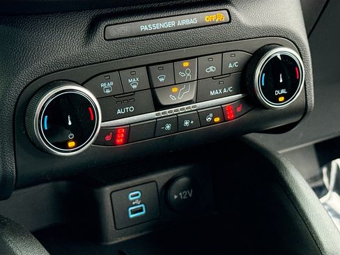 Used 2023 Ford Escape Active image 11