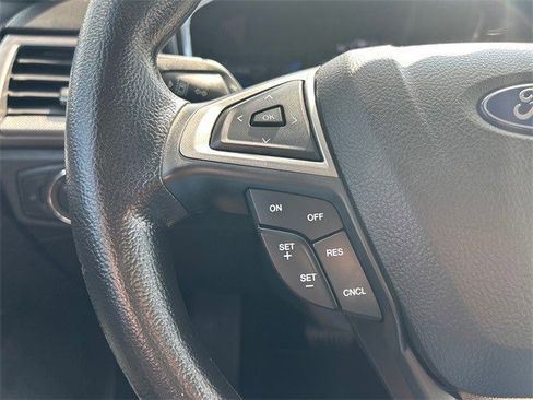Used 2020 Ford Fusion SE image 22