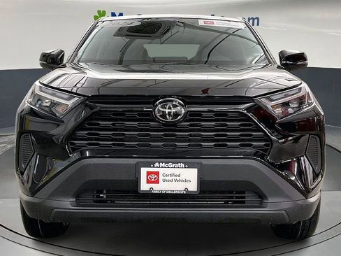 Used 2024 Toyota RAV4 LE AWD/4WD image 4