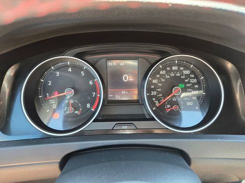 Used 2017 Volkswagen GTI SE FWD image 23