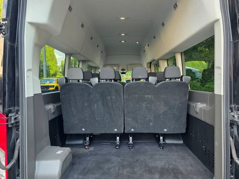 Used 2024 Ford Transit 350 XLT RWD image 22