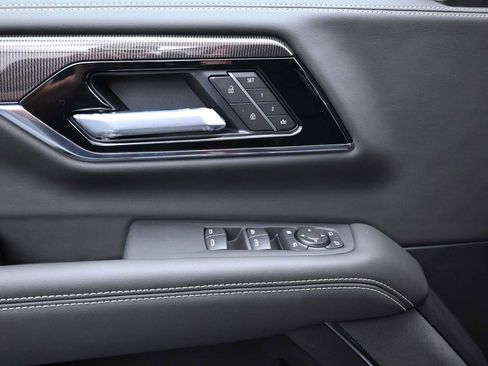 New 2025 GMC Yukon XL Elevation image 13