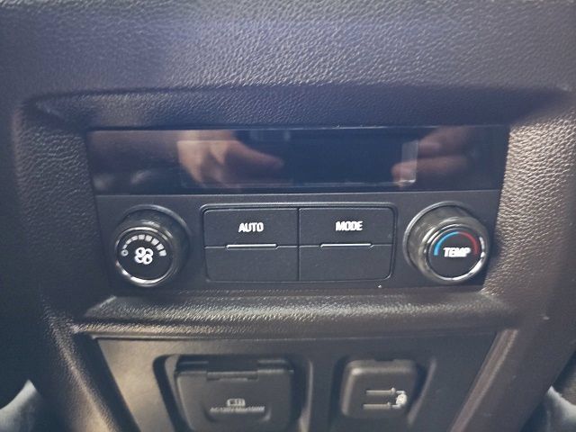 Used 2022 Chevrolet Traverse LT w/ LT Premium Package AWD/4WD image 31