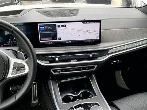 Certified 2024 BMW X7 xDrive40i w/ M Sport Package image 7