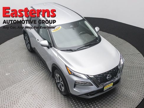 Used 2023 Nissan Rogue SV AWD/4WD image 3