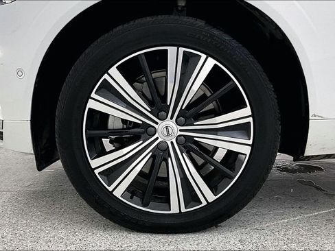 Used 2023 Volvo XC60 T8 Ultimate w/ Climate Package image 10