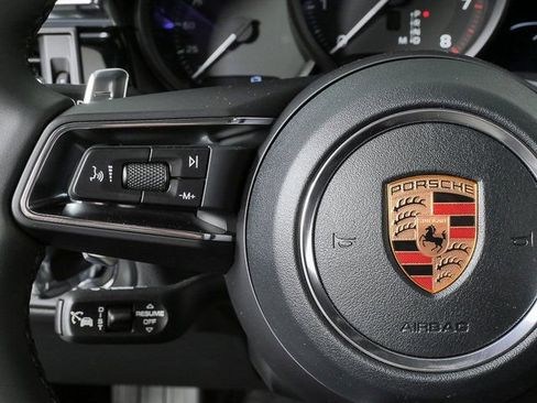 New 2026 Porsche Macan image 11