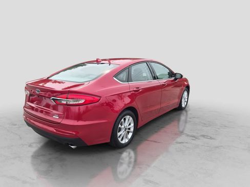 Used 2020 Ford Fusion SE FWD image 8