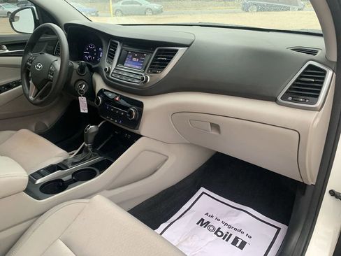Used 2017 Hyundai Tucson SE image 28