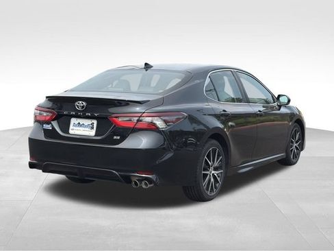 Used 2024 Toyota Camry SE w/ Convenience Package FWD image 8