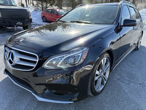 Used 2016 Mercedes-Benz E 350 4MATIC Wagon w/ Premium Package image 3