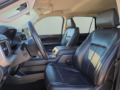 Certified 2024 Ford Expedition XLT image 15