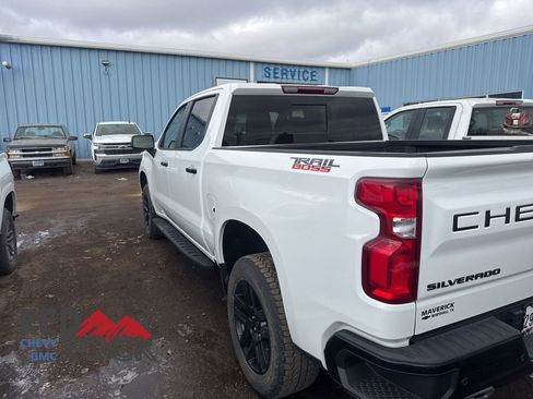 Used 2024 Chevrolet Silverado 1500 LT Trail Boss w/ Convenience Package II image 15