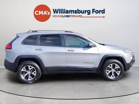Used 2018 Jeep Cherokee Trailhawk w/ Comfort/Convenience Group AWD/4WD image 6