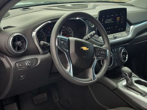 Certified 2025 Chevrolet Blazer LT w/ Convenience Package FWD image 19