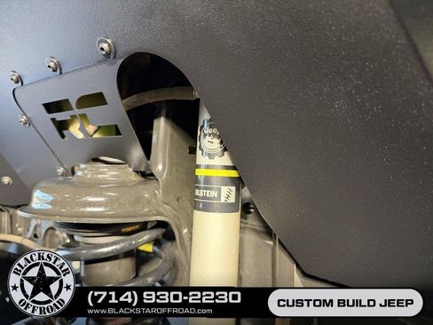 Used 2024 Jeep Gladiator Rubicon AWD/4WD image 29