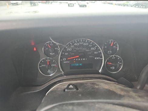 Used 2019 Chevrolet Express 3500 w/ Power Convenience Package image 5