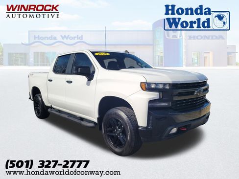 Used 2020 Chevrolet Silverado 1500 LT Trail Boss w/ Convenience Package AWD/4WD image 1