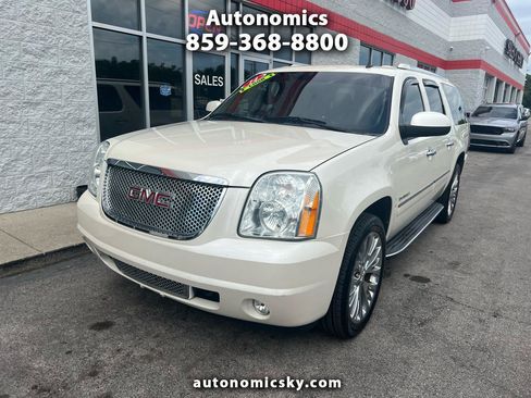 Used 2014 GMC Yukon XL Denali AWD/4WD image 1