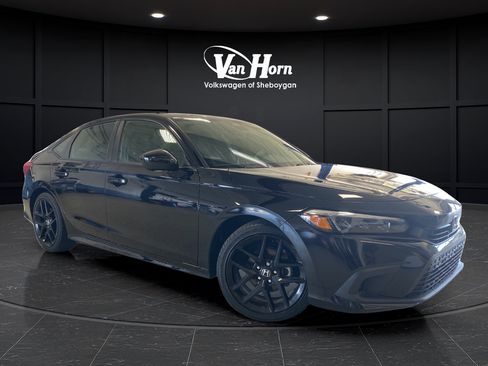 Used 2023 Honda Civic Sport image 1
