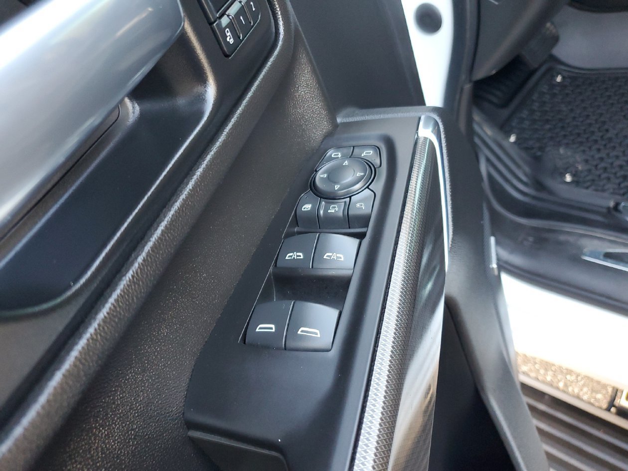 Used 2021 GMC Sierra 2500 AT4 w/ AT4 Premium Plus Package AWD/4WD image 17