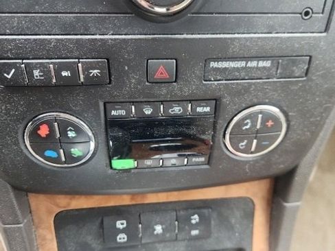 Used 2009 Buick Enclave CX w/ Driver Confidence Package image 6