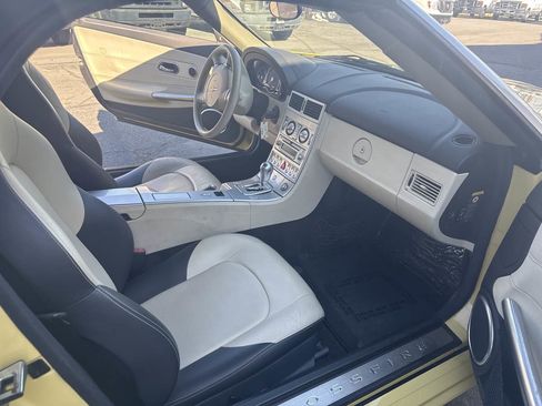 Used 2005 Chrysler Crossfire Limited image 22