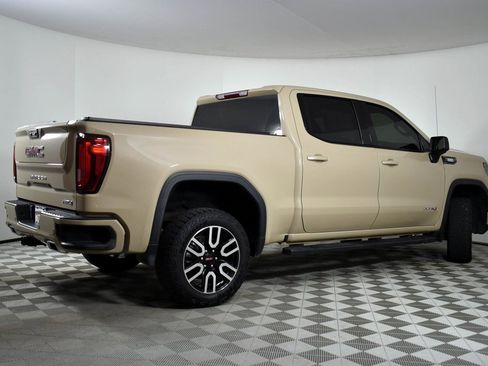 Used 2023 GMC Sierra 1500 AT4 image 4