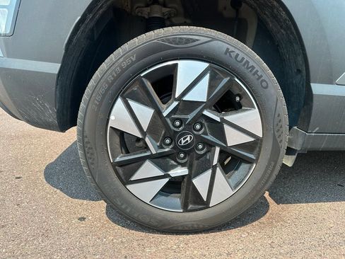 Used 2025 Hyundai Kona SEL AWD/4WD image 38