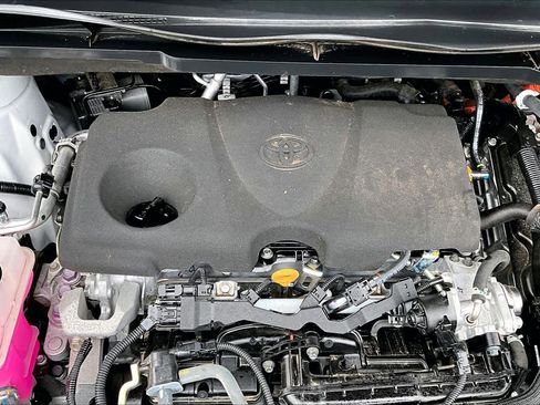 Used 2023 Toyota Sienna Platinum AWD/4WD image 32