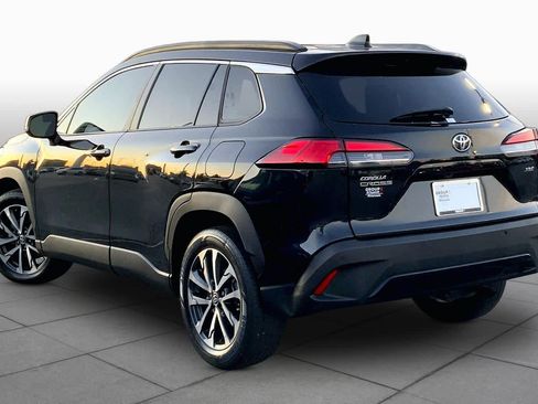 Used 2023 Toyota Corolla Cross XLE FWD image 12