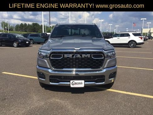 Used 2025 RAM 1500 Big Horn AWD/4WD image 4