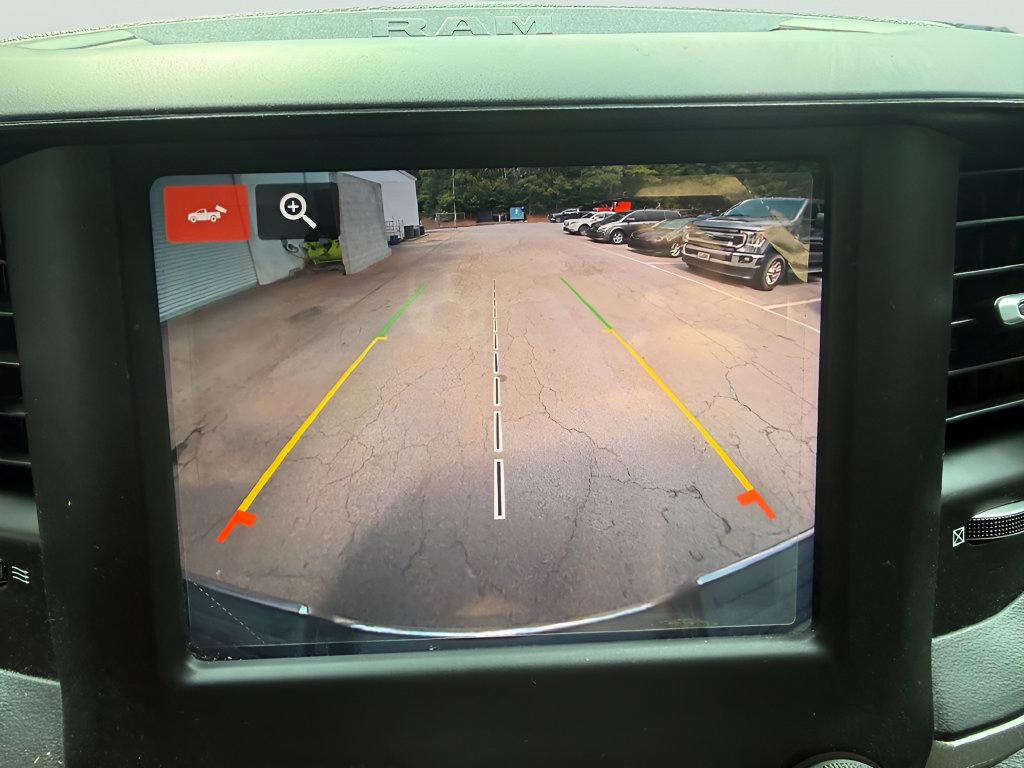 Used 2024 RAM 3500 Tradesman w/ Chrome Appearance Group AWD/4WD image 14