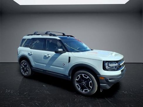 Used 2023 Ford Bronco Sport Outer Banks w/ Tech Package AWD/4WD image 1