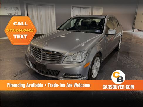 Used 2013 Mercedes-Benz C 300 4MATIC Sedan image 1