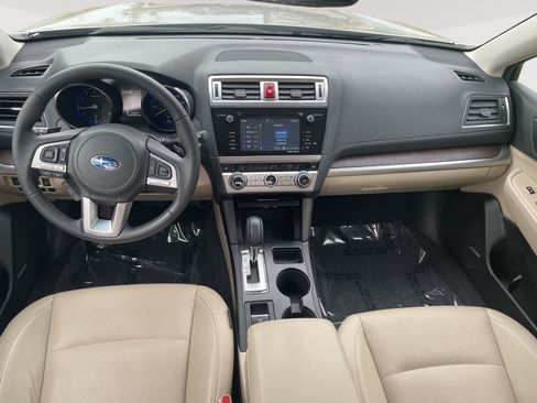 Used 2016 Subaru Outback 2.5i Limited AWD/4WD image 6