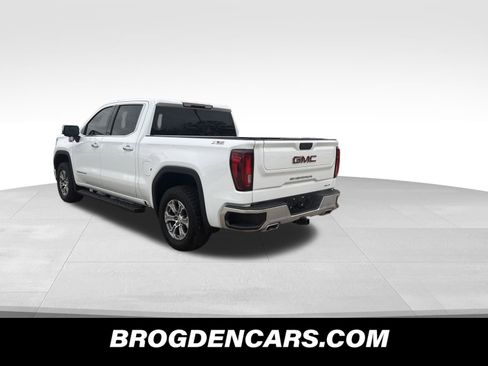 Used 2022 GMC Sierra 1500 SLT w/ X31 Off-Road Package image 9
