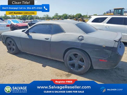 Used 2014 Dodge Challenger SXT Plus RWD image 3