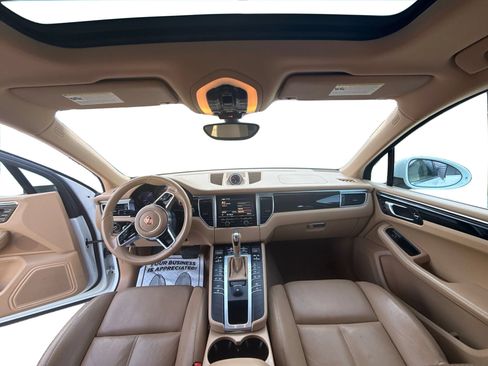 Used 2015 Porsche Macan S AWD/4WD image 22