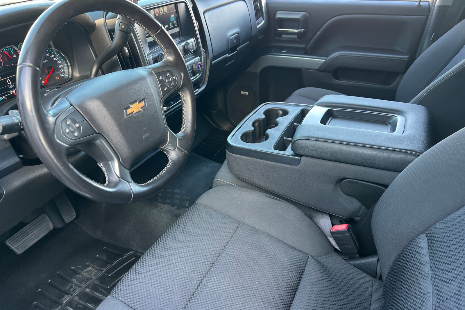 Used 2018 Chevrolet Silverado 1500 LT w/ All Star Edition AWD/4WD image 11