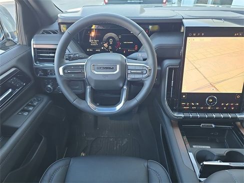 New 2026 GMC Yukon XL Denali w/ Sun & Power Step Package image 12