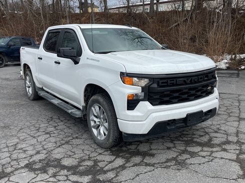 Used 2025 Chevrolet Silverado 1500 Custom image 7