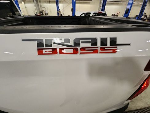 Certified 2025 Chevrolet Silverado 1500 LT Trail Boss w/ Convenience Package II AWD/4WD image 37