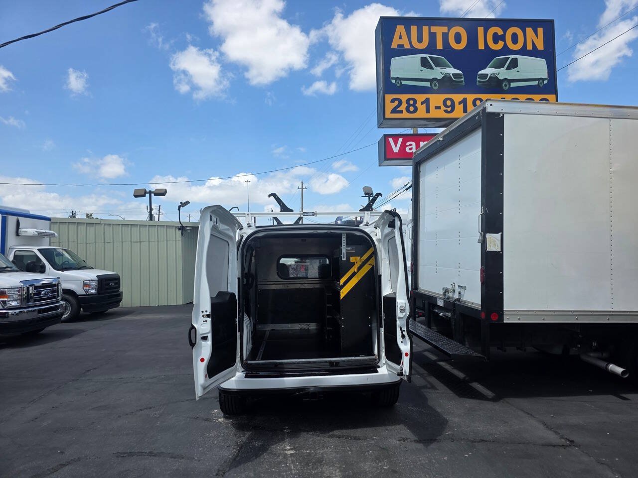Used 2022 RAM ProMaster City Tradesman FWD image 16