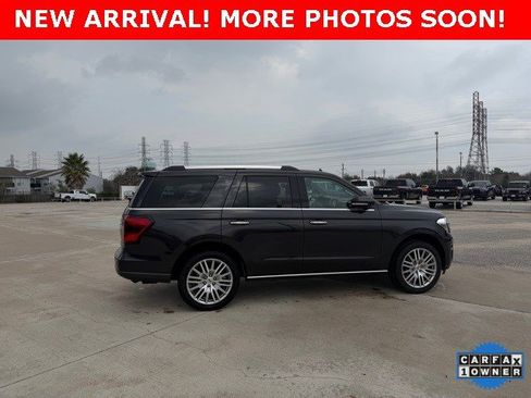 Used 2024 Ford Expedition Limited image 3